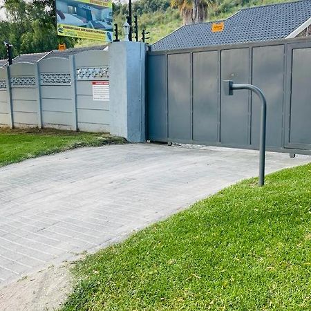 קמפטון פארק Host Hub Guest House מראה חיצוני תמונה