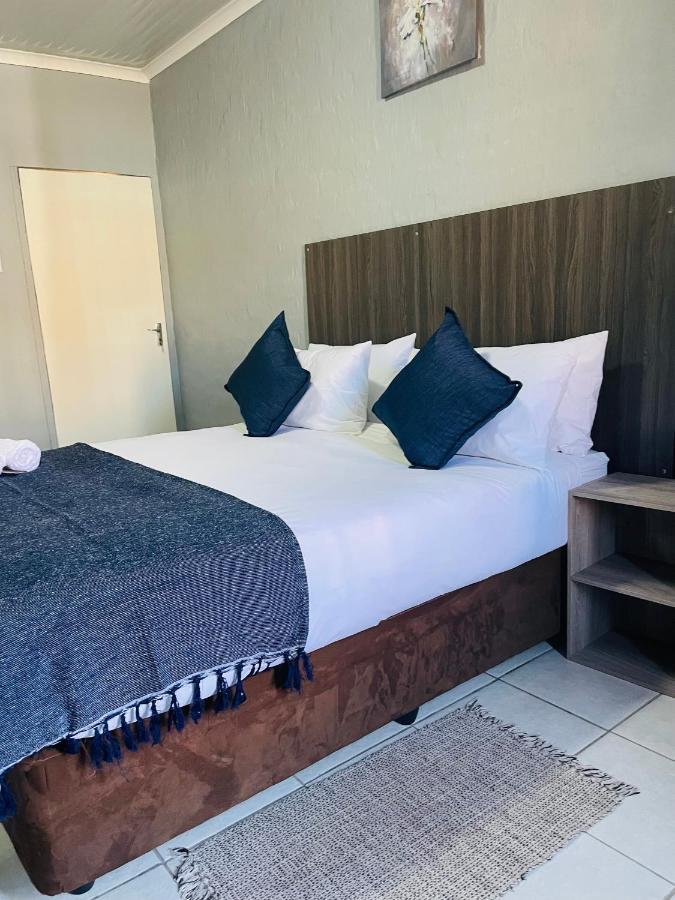קמפטון פארק Host Hub Guest House מראה חיצוני תמונה
