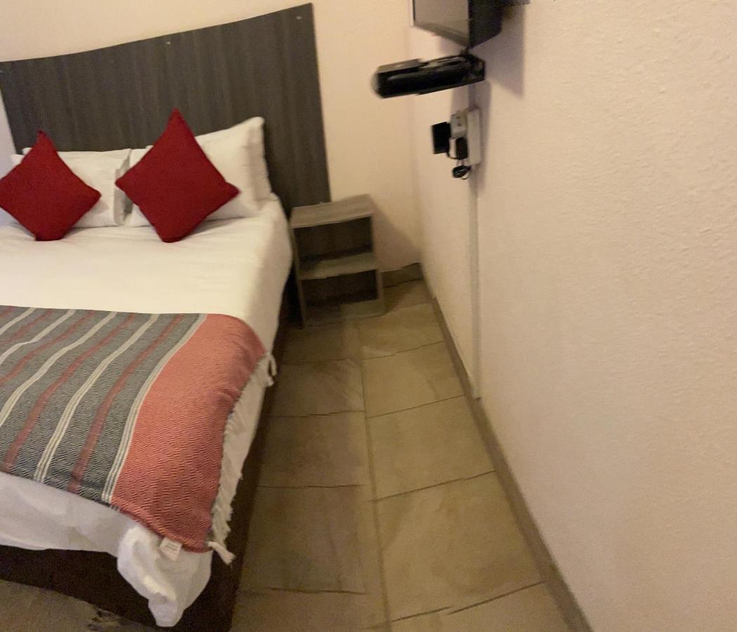 קמפטון פארק Host Hub Guest House מראה חיצוני תמונה