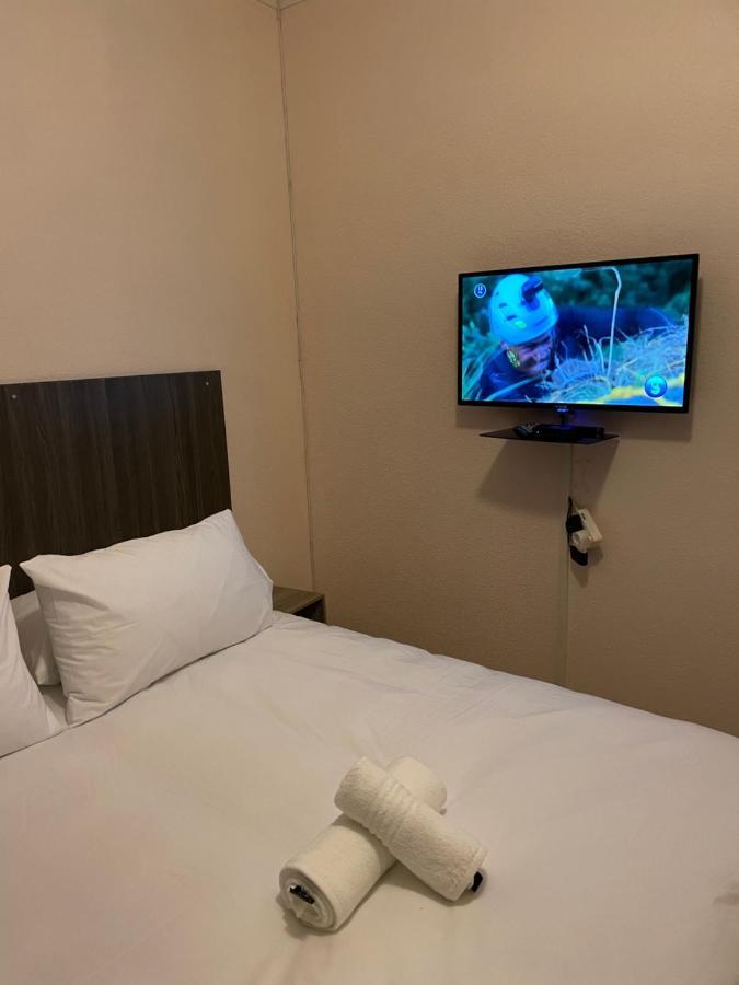 קמפטון פארק Host Hub Guest House מראה חיצוני תמונה