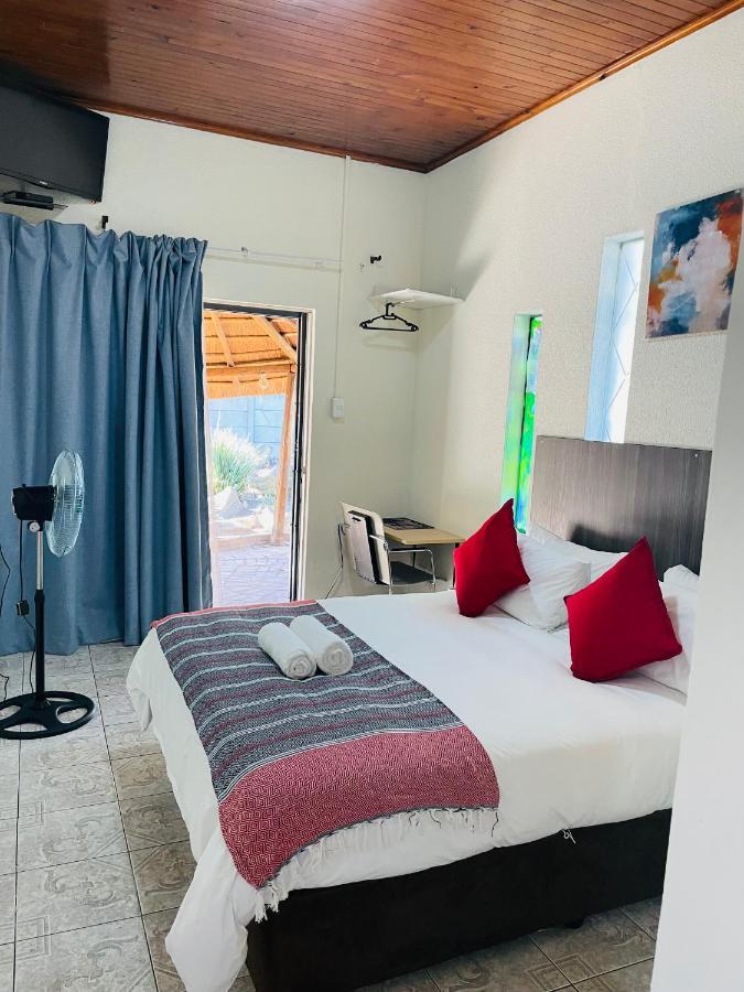 קמפטון פארק Host Hub Guest House מראה חיצוני תמונה
