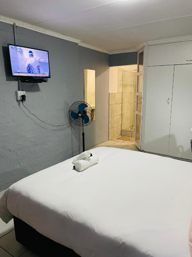 קמפטון פארק Host Hub Guest House מראה חיצוני תמונה