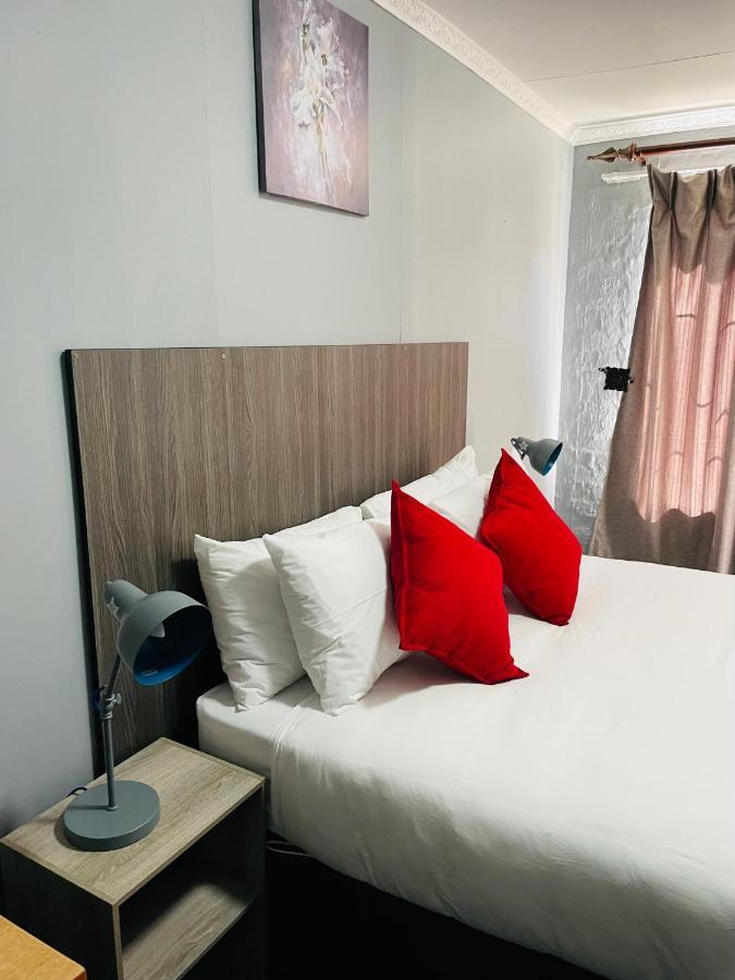 קמפטון פארק Host Hub Guest House מראה חיצוני תמונה