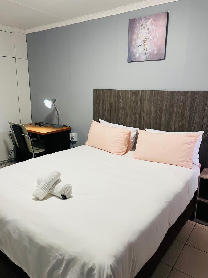 קמפטון פארק Host Hub Guest House מראה חיצוני תמונה