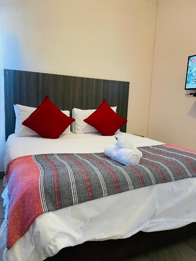 קמפטון פארק Host Hub Guest House מראה חיצוני תמונה