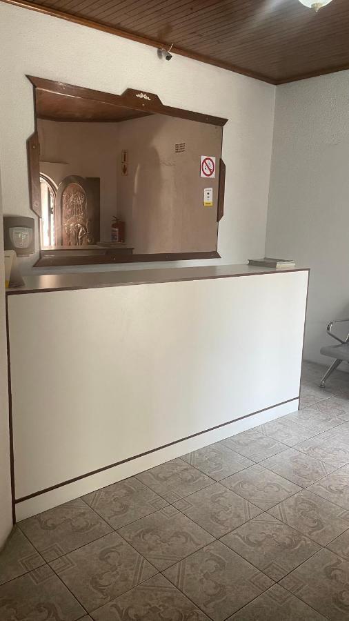 קמפטון פארק Host Hub Guest House מראה חיצוני תמונה