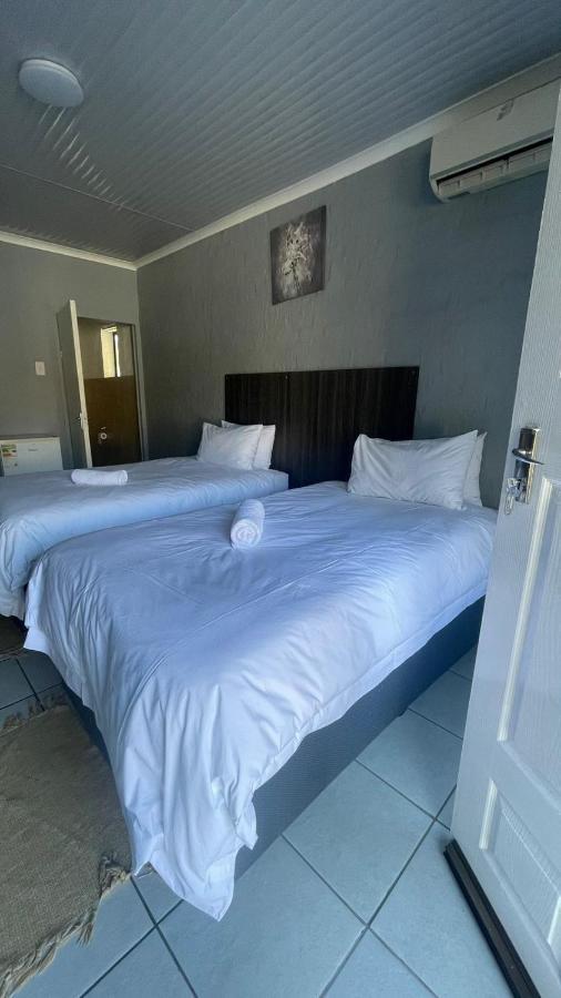 קמפטון פארק Host Hub Guest House מראה חיצוני תמונה